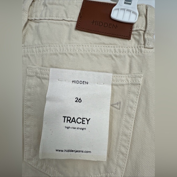Hidden Jeans Tracey High Rise Straight Distressed Size 26 Denim NWOT - Picture 3 of 4